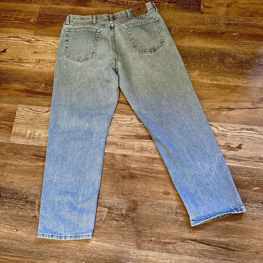 Wrangler Light Wash Straight Leg Jeans Size 36 - Picture 4 of 12